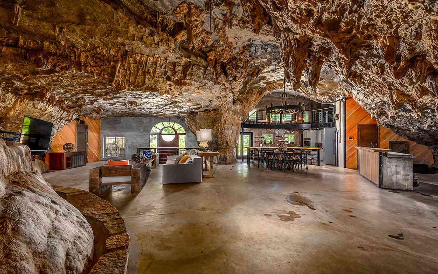 nextbnb listing: cueva del sol: malaga cave house